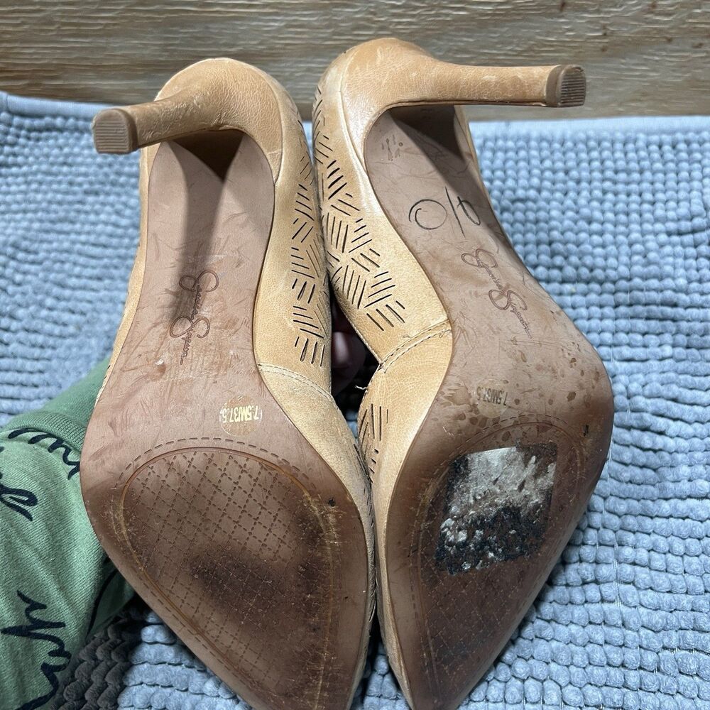 Jessica Simpson Charie D’Orsay Pumps 7.5M Laser Cut Tan / Neutral Heels - Picture 6 of 11